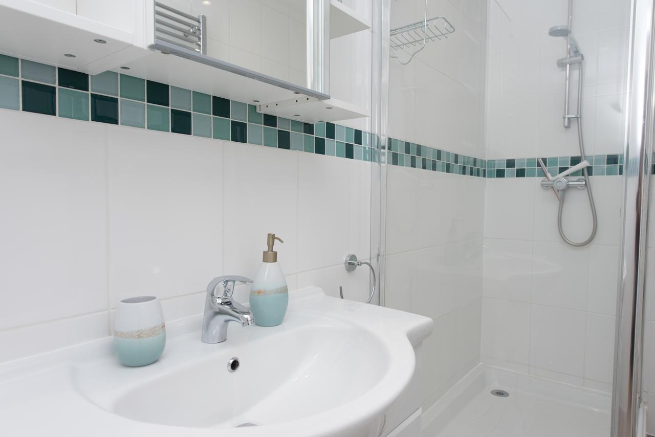 브로드스테어즈 Fantastic Sea View, 1 Bed Sleeps 2 아파트 외부 사진