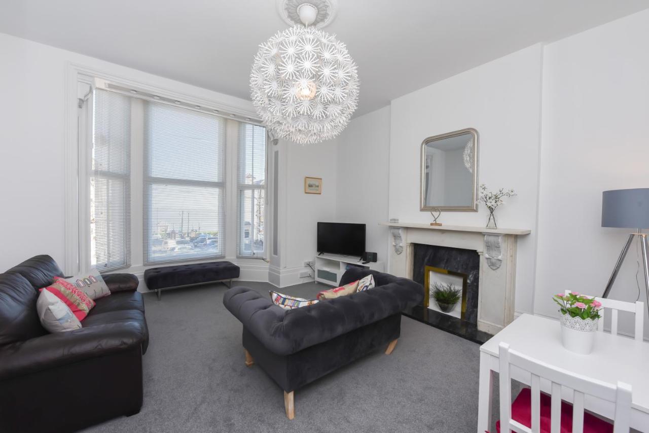 브로드스테어즈 Fantastic Sea View, 1 Bed Sleeps 2 아파트 외부 사진