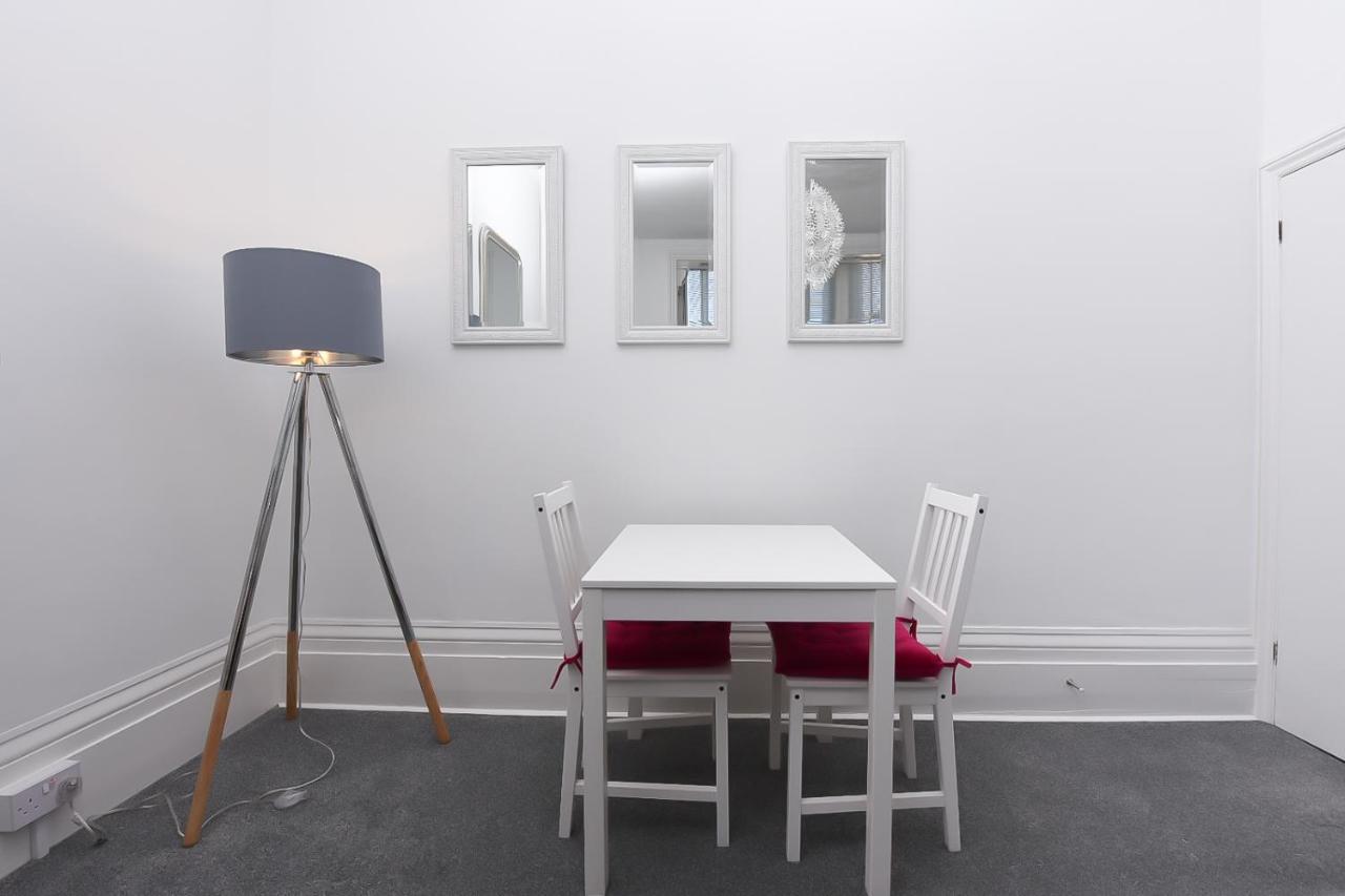 브로드스테어즈 Fantastic Sea View, 1 Bed Sleeps 2 아파트 외부 사진